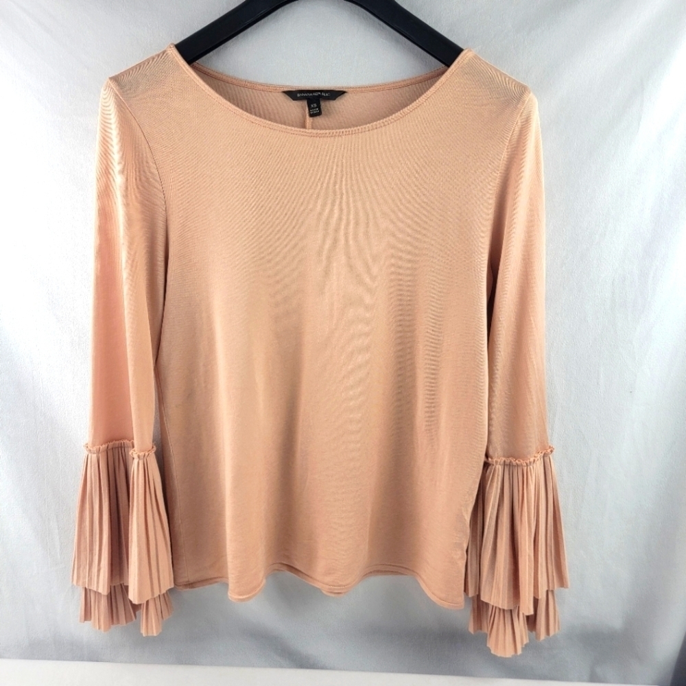 Banana Republic blush pink pleated bell sleeve top Size XS